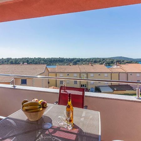 Apartman Kp Medulin Buitenkant foto
