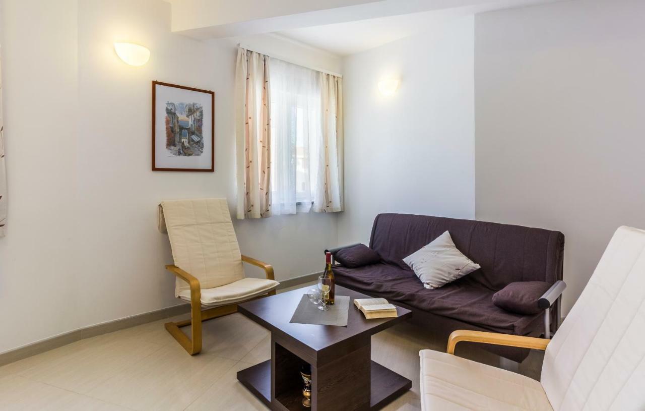 Apartman Kp Medulin Buitenkant foto