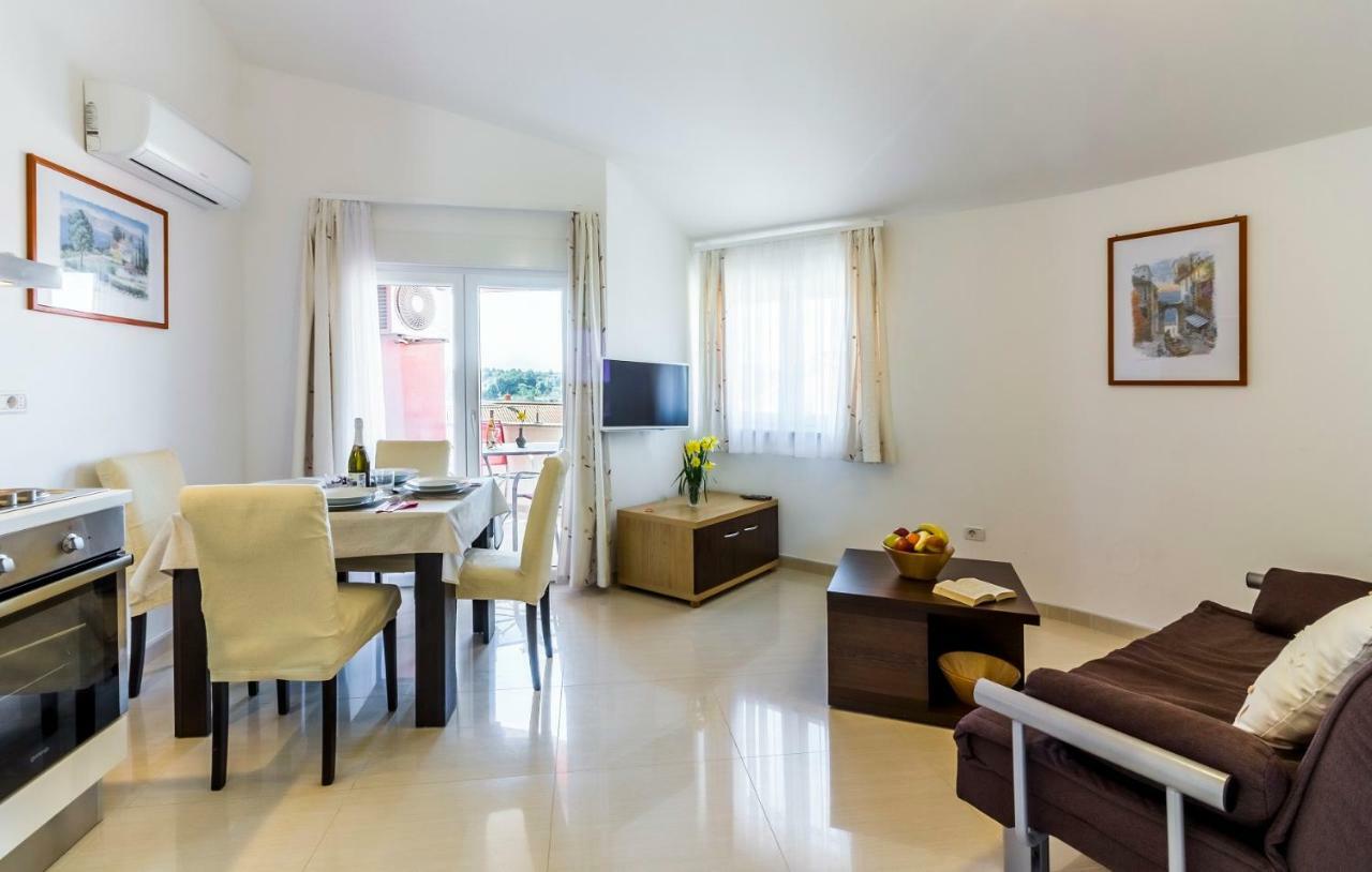 Apartman Kp Medulin Buitenkant foto