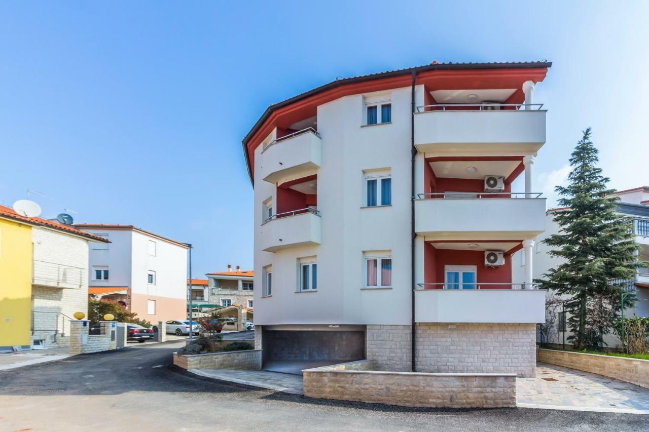 Apartman Kp Medulin Buitenkant foto