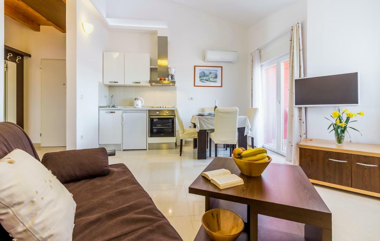 Apartman Kp Medulin Buitenkant foto